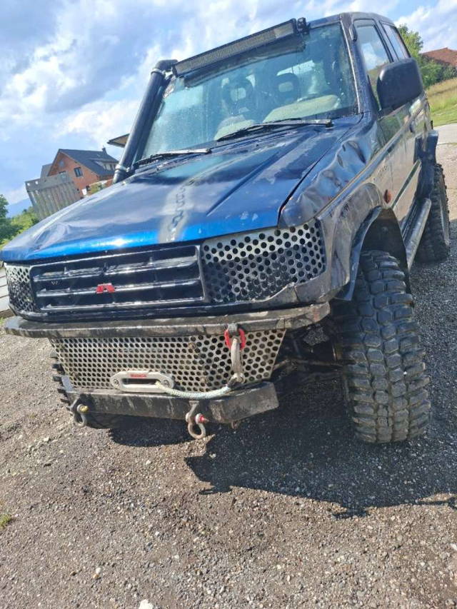 Mitsubishi Pajero Offroad SUV / Geländewagen