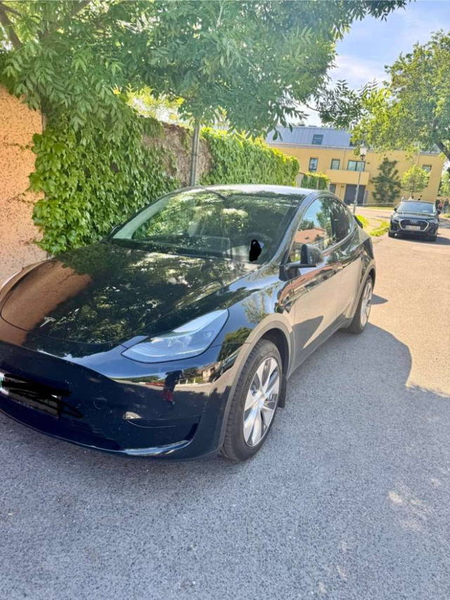 Tesla Model Y LR 83,1kWh RWD VHB SUV / Geländewagen