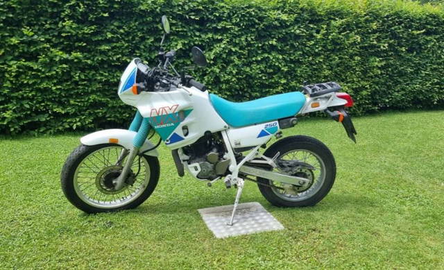Honda NX 250 Enduro