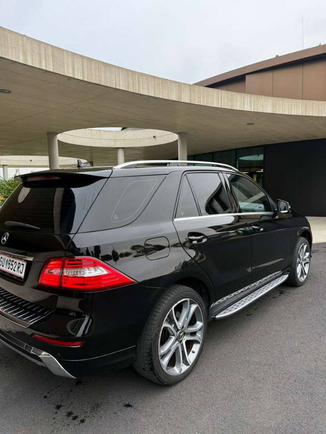 Mercedes-Benz M-Klasse 350 BlaueTec SUV / Geländewagen