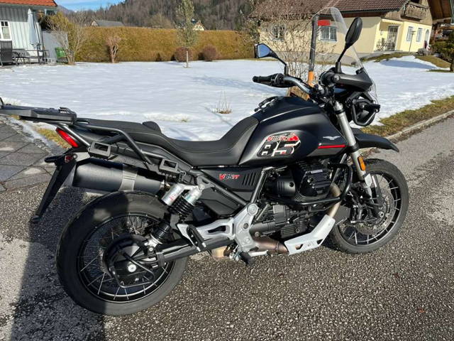 Moto Guzzi V85 TT Enduro