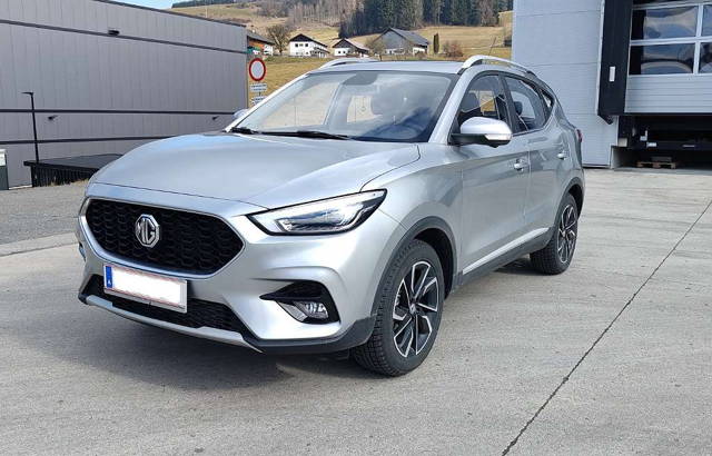 MG ZS 1.0T-GDI Luxury SUV / Geländewagen
