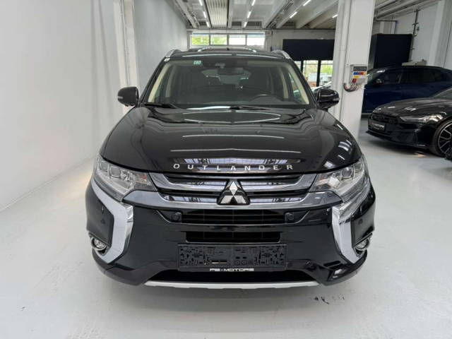 Mitsubishi Outlander 2,0 PHEV SUV / Geländewagen
