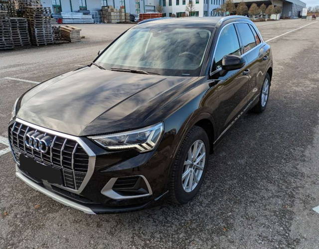 Audi Q3 Audi Q3 35 TFSI S-tronic advanced SUV / Geländewag SUV / Geländewagen