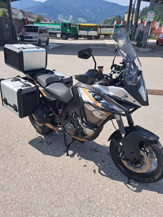 KTM 1190 Adventure Tourer