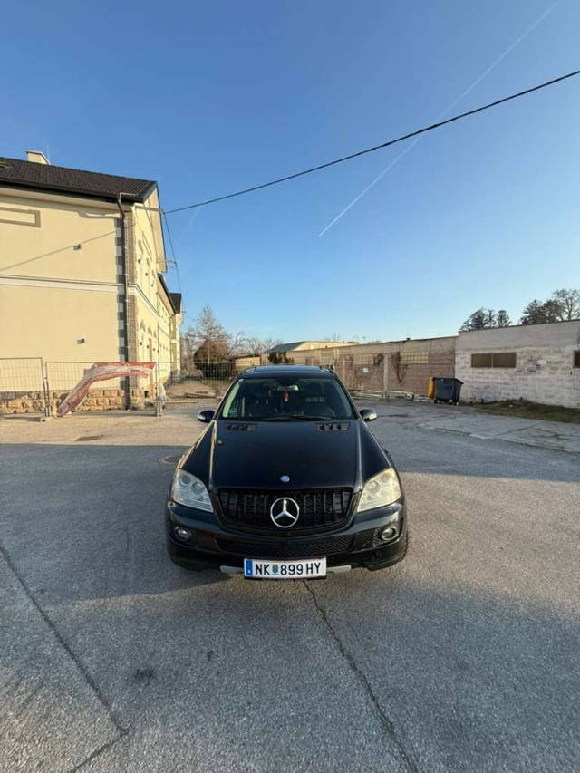 Mercedes-Benz M-Klasse 420 CDi SUV / Geländewagen