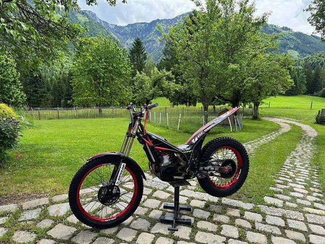 Vertigo Nitro JBR 300 Comp. Trial