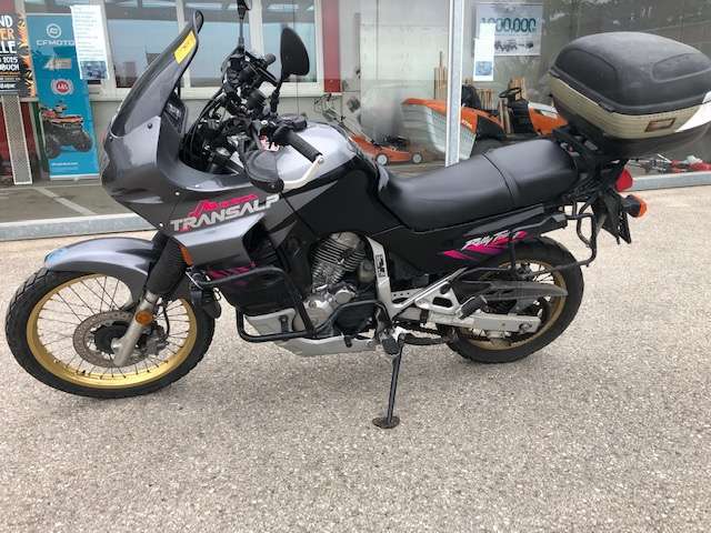 Honda NT 600 Transalp mit viel Zubehör, Koffer usw Enduro