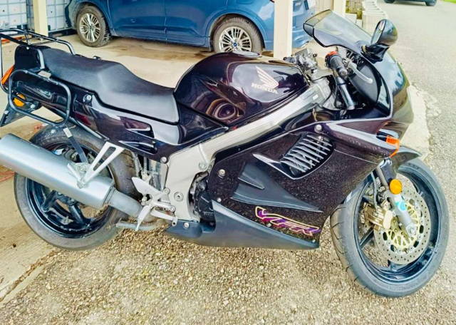Honda VFR 750FR Tourer