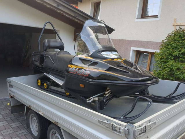 Ski -Doo Schneemobil