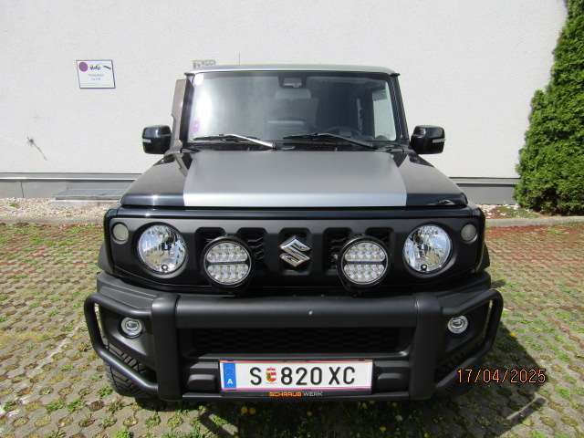 Suzuki Jimny SUV / Geländewagen