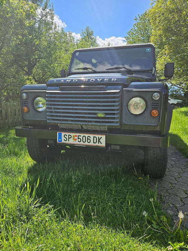 Land Rover Defender 110" Station Wagon E 2,4 TD SUV / Geländewagen