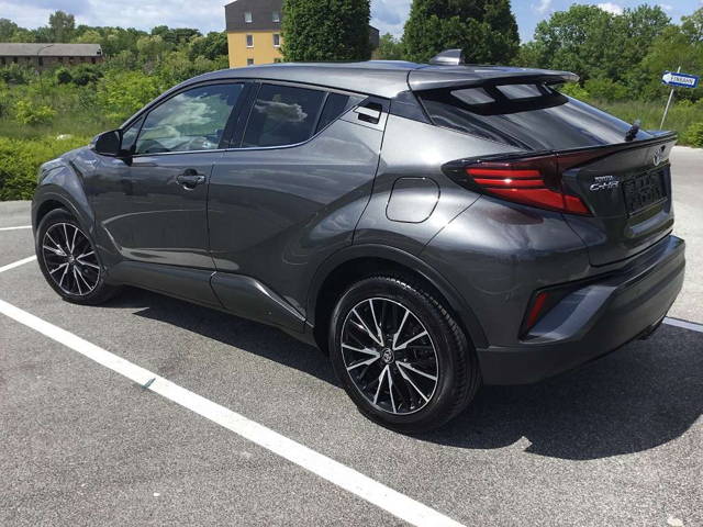 Toyota C-HR Toyota C-HR 1,8 Hybrid C-LUB CVT SUV / Geländewagen SUV / Geländewagen