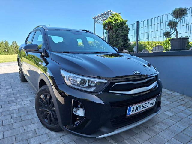 KIA Stonic 1,25 MPI ISG Silber SUV / Geländewagen