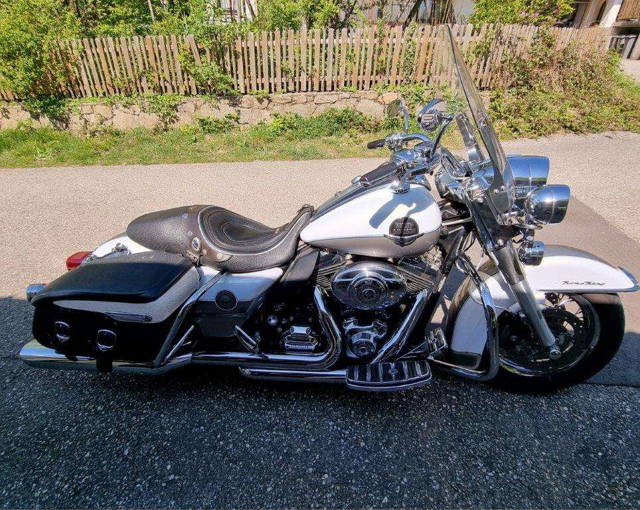 Harley-Davidson Road King FLHRC Tourer