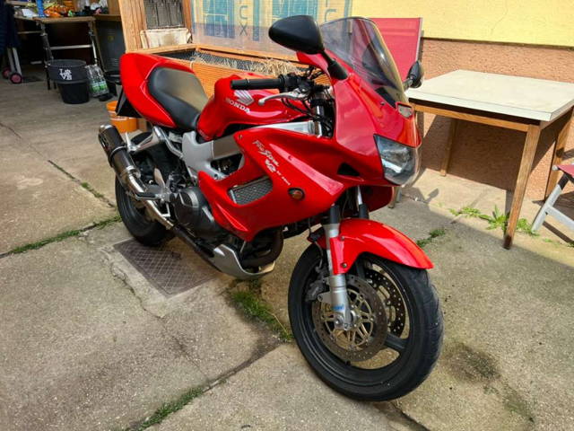 Honda VTR 1000F Firestorm Tourer