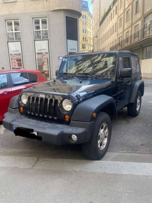 Jeep Wrangler Sport 2,8 CRD Softtop SUV / Geländewagen