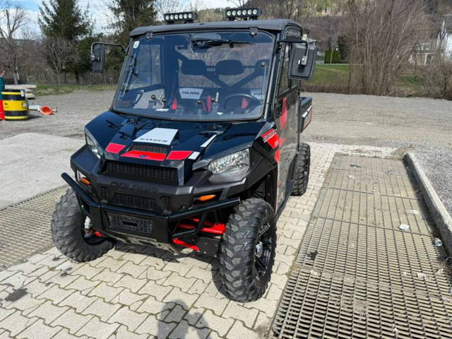 Polaris Ranger XP900 Quad