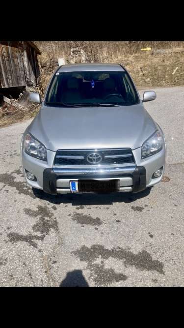 Toyota RAV4 2,2 D-4D 150 D-CAT 4WD Executive Aut. SUV / Geländewagen