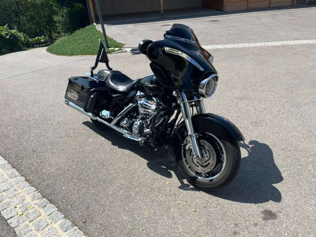 Harley-Davidson Street Glide FLHX Tourer