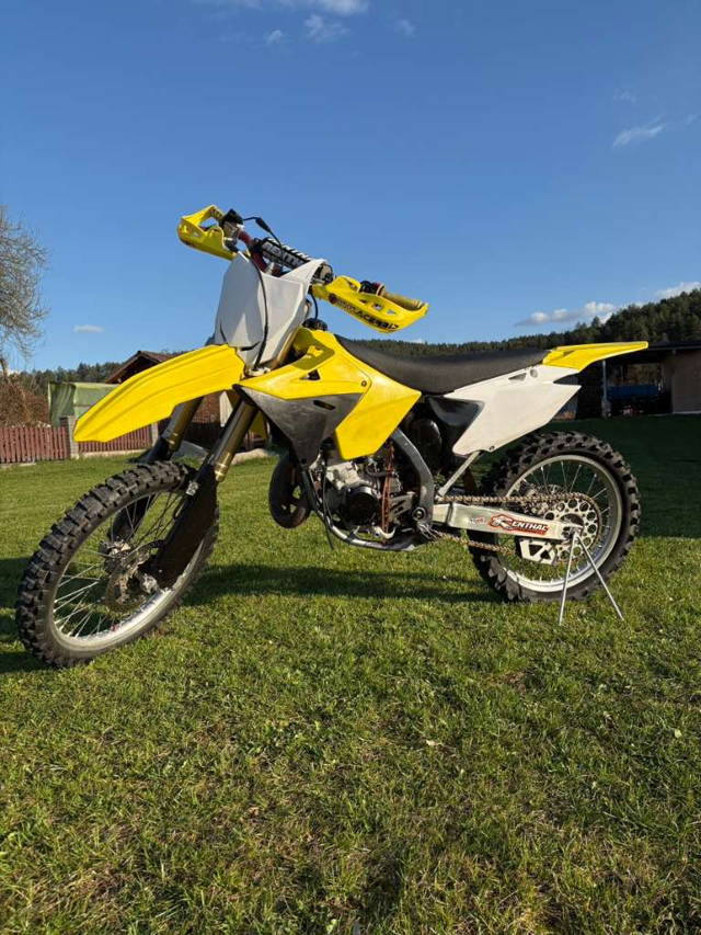 Suzuki RM 125 Motocross