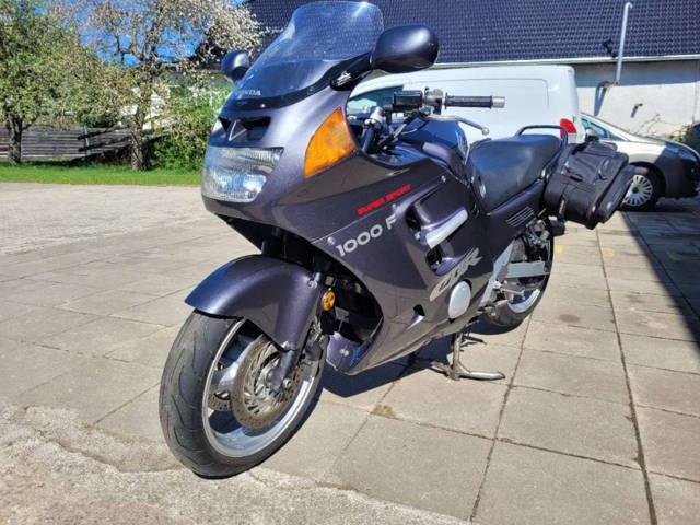Honda CBR 1000 f sc24 Supersport Tourer