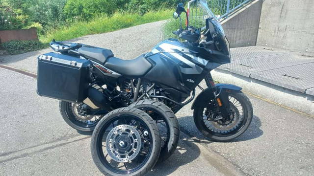 KTM 1290 KTM Adventure 1290 S Top Zustand viel Zubehör, ser Tourer