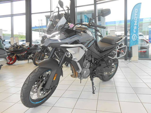 CF-Moto 800 Enduro