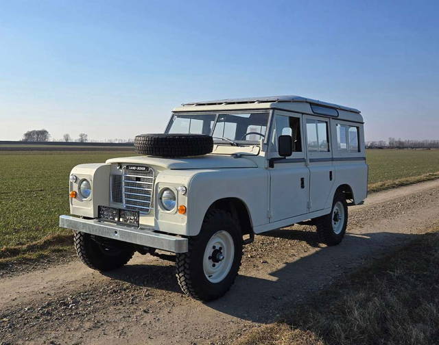 Land Rover 109 Station 6 Zylinder Topmotorisierung 1977 SUV / Geländewagen