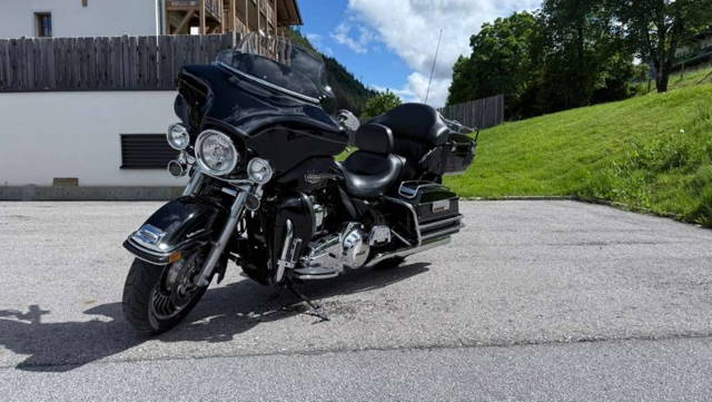 Harley-Davidson Electra Glide Ultra Classic FLHTCU Tourer