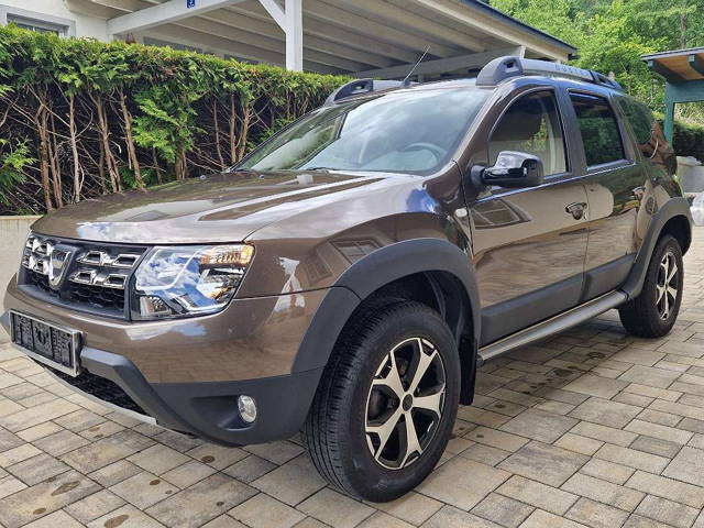 Dacia Duster dCi 110 S&S 4WD/NAVI/RFK/AHK SUV / Geländewagen