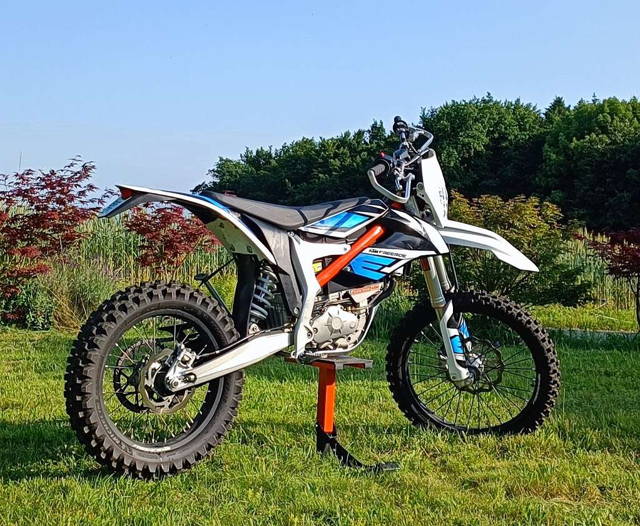 KTM Freeride E-XC NG James Bond Edition Motocross