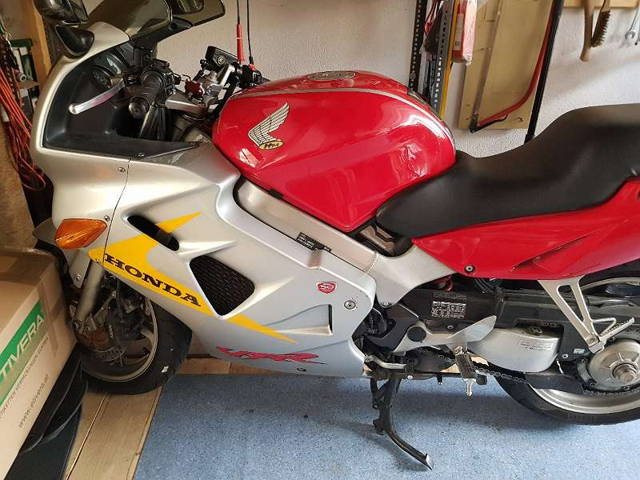 Honda VFR 800 PGMFI Tourer