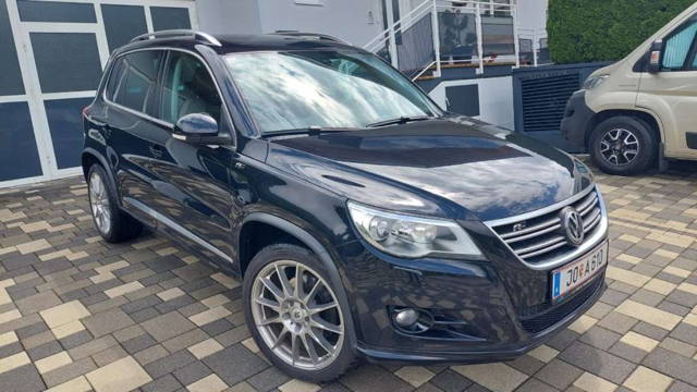 VW Tiguan SUV / Geländewagen