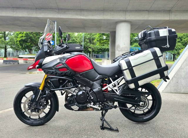 Suzuki V-Strom 1000 Tourer