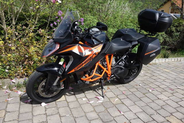 KTM 1290 SUPER DUKE GT Tourer