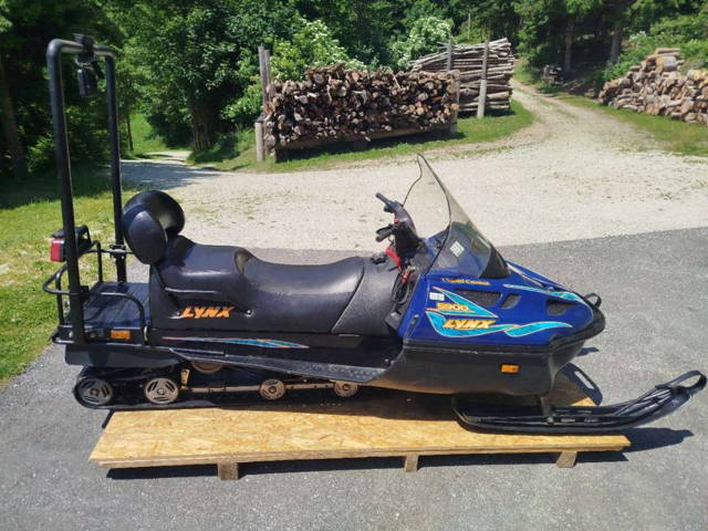 Lynx ski-doo, Bombardier, Scandic, 5900, Rotax, Schneemobil