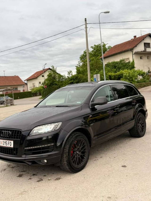 Audi Q7 3.0 TDI/SLine/7Sitze/ SUV / Geländewagen