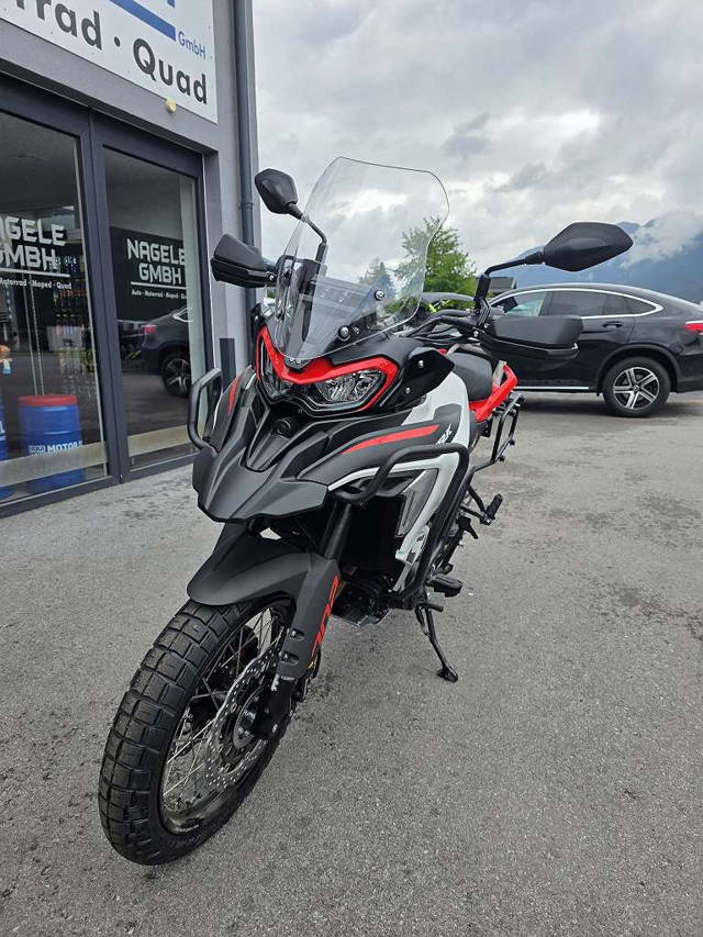 Benelli TRK 702X mit Kofferset Tourer