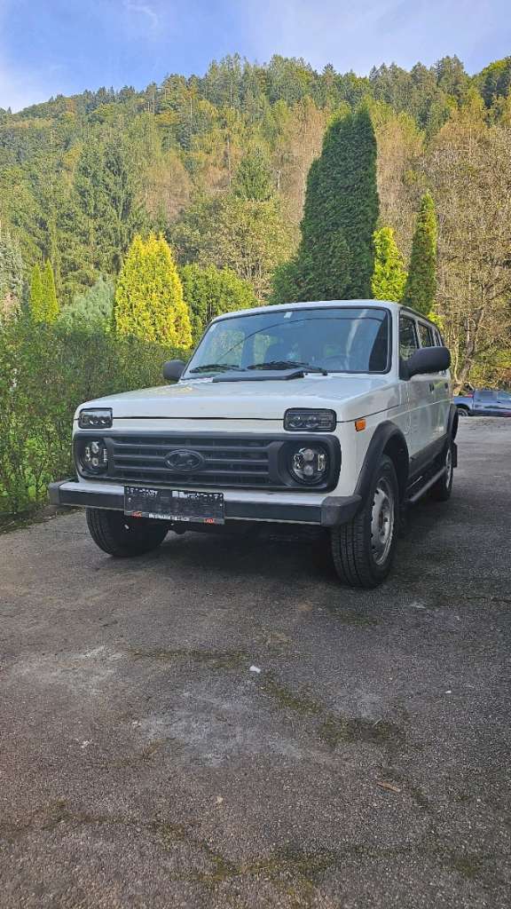 Lada Taiga Niva 4x4 (Taiga) SUV / Geländewagen