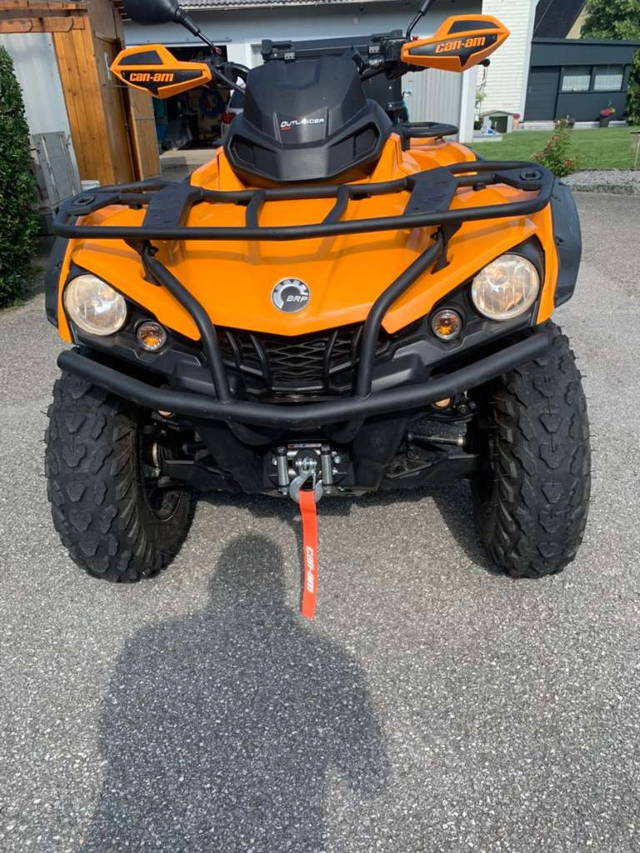 Can-Am Outlander 570 max DPS Quad