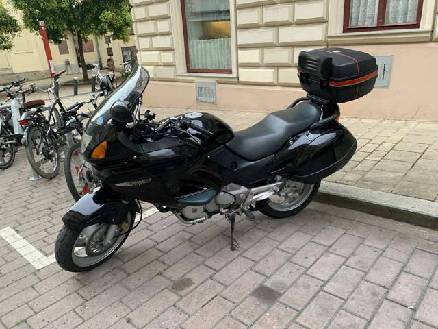 Honda NT Honda NT 650 Deauville Tourer