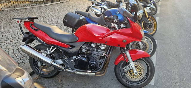 Kawasaki ZR -7S Tourer