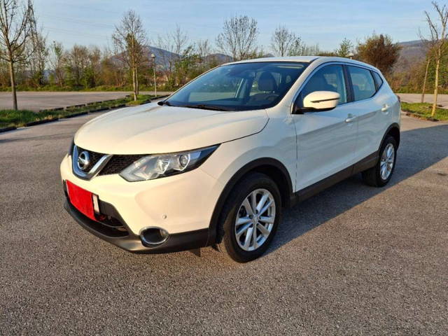 Nissan Qashqai SUV / Geländewagen