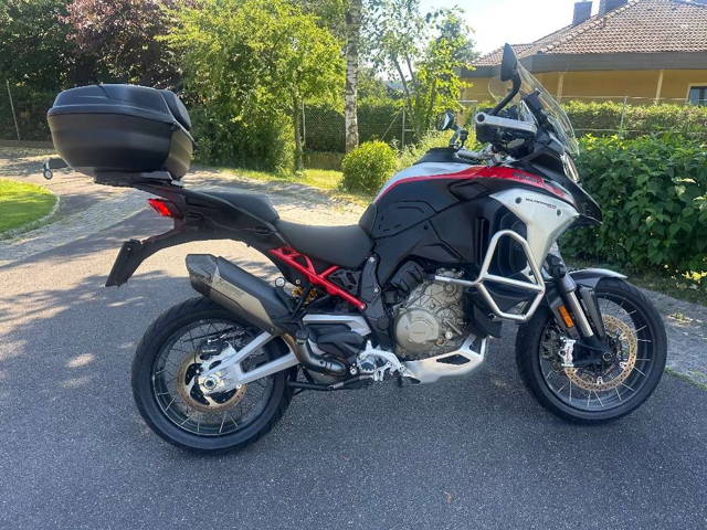 Ducati Multistrada Ducati Multistrada V4 Rally Full Radar Vollausstattung mit viel Zubehör E...