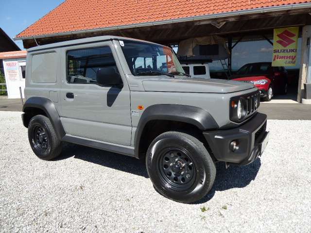 Suzuki Jimny SUV / Geländewagen