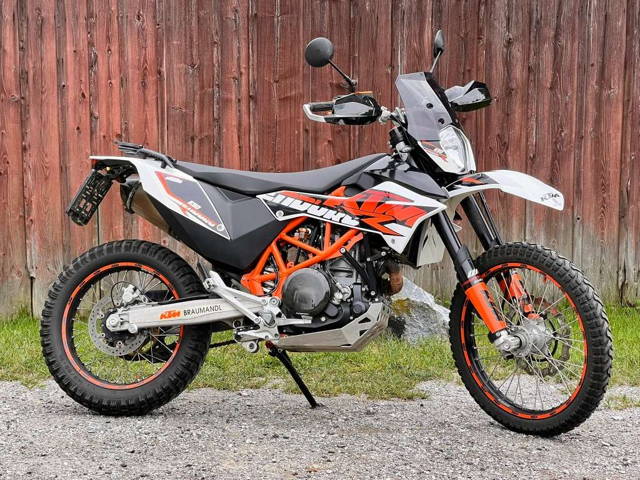 KTM 690 KTM 690 ENDURO R, Akra, Garagen gepflegt Enduro