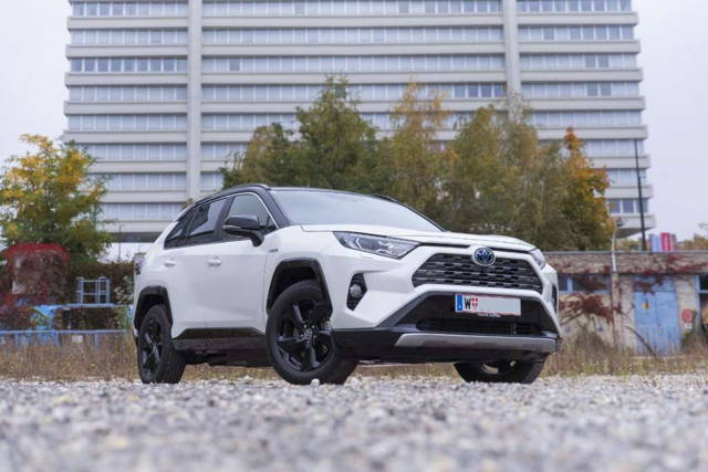 Toyota RAV4 2.5 Hybrid Style 2WD SUV / Geländewagen