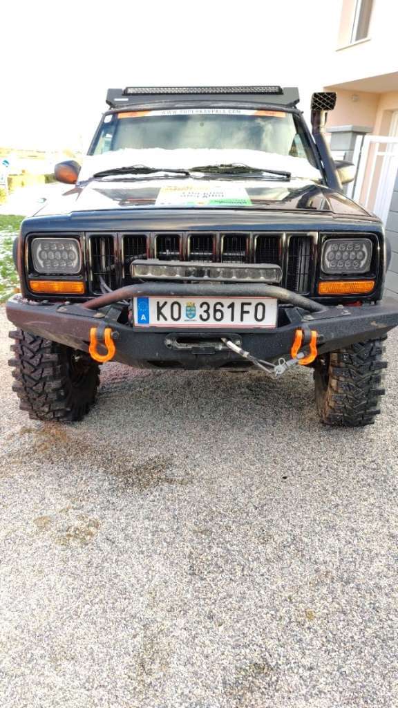 Jeep Cherokee 4.0 XJ SUV / Geländewagen