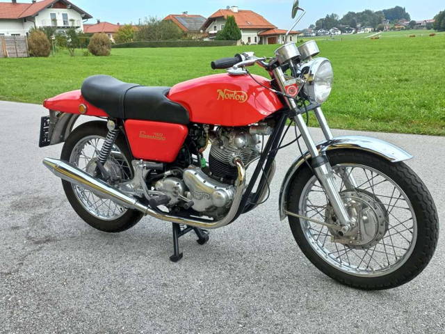 Norton Commando 750 Fastback Tourer